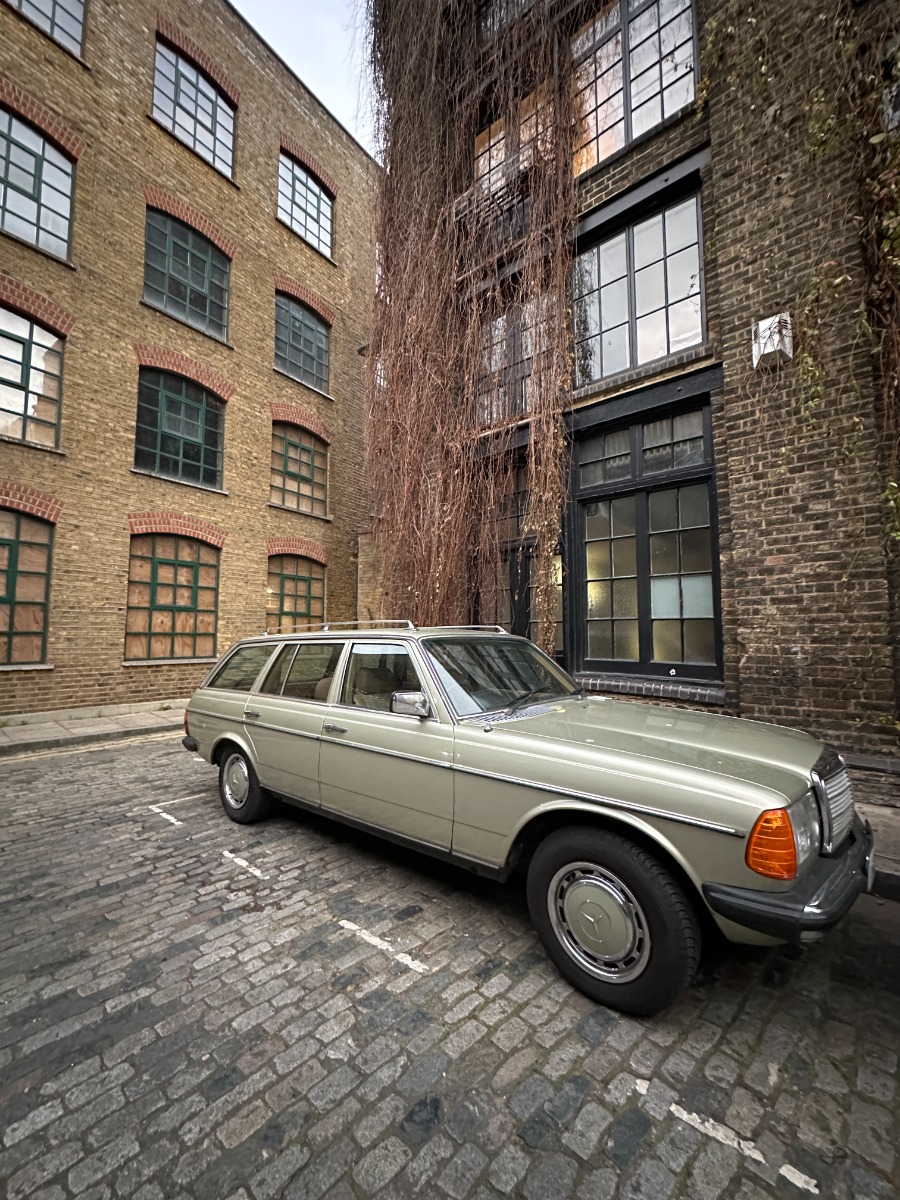 1984 Mercedes-Benz 280 Image 6